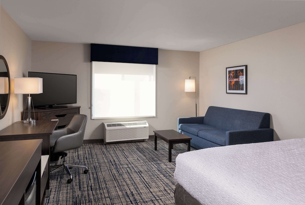 Hampton Inn & Suites Manteca - photo 9