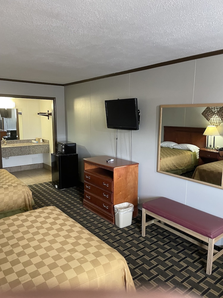 Bedford Inn - photo 6