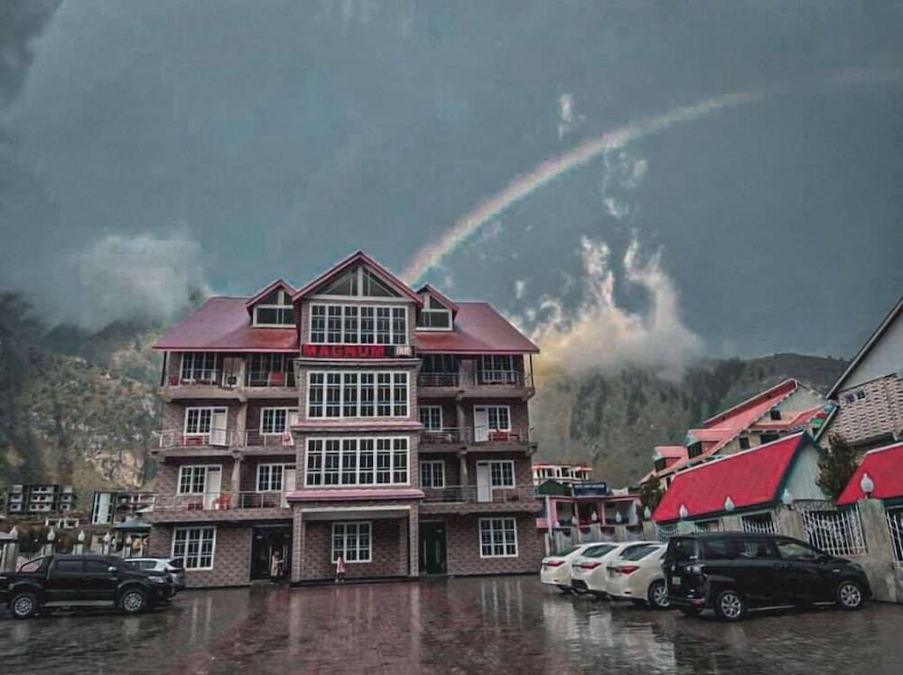 Magnum Hotel and Restaurant in Baffa, Pakistan