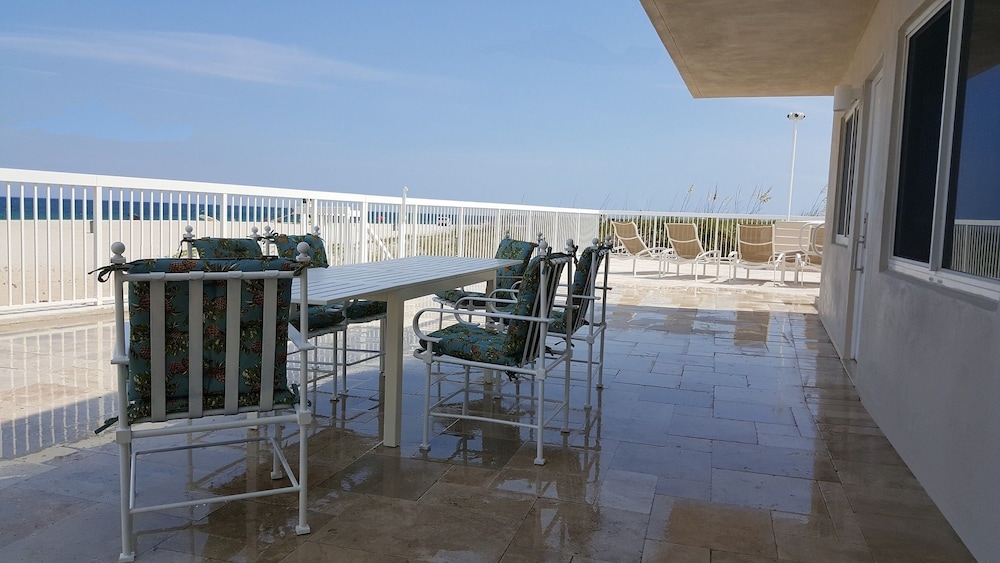 Le Cabanon Motel - photo 79