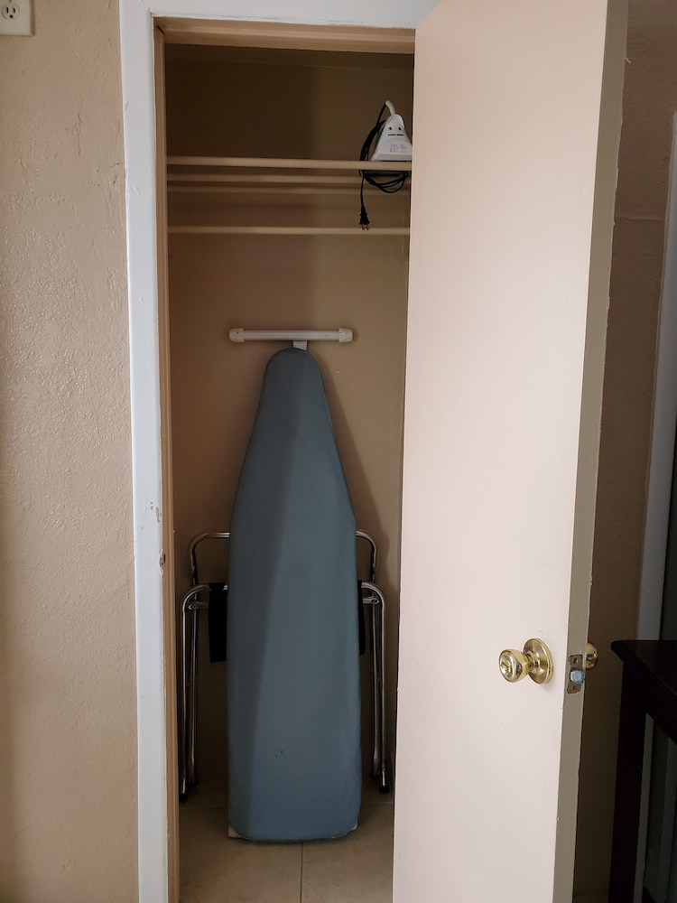 Pinecrest Inn & Suites - photo 23