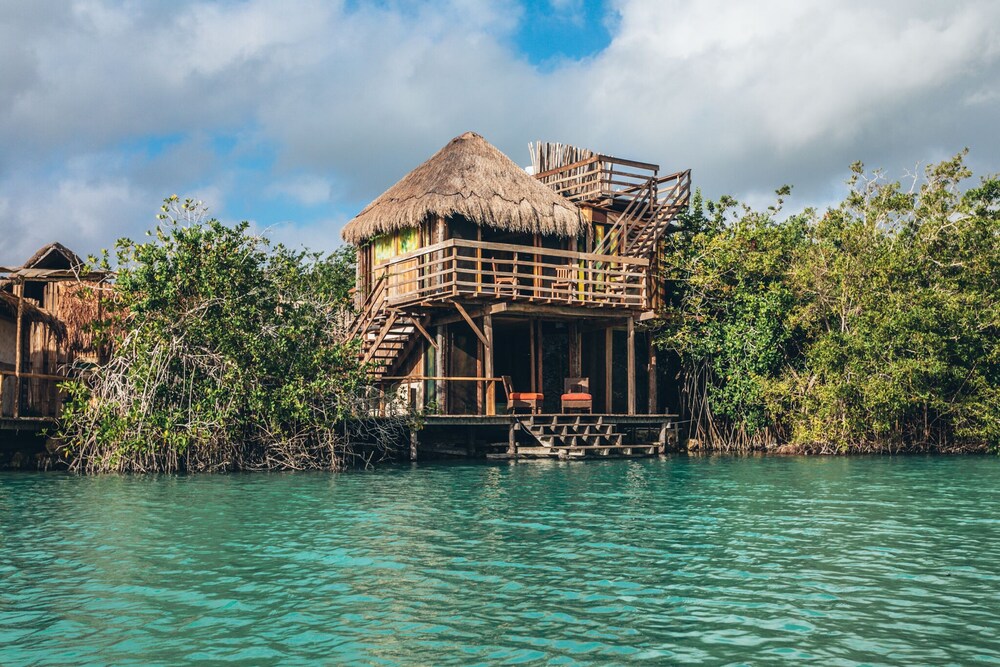 La Embajada Universal The Eighth Color of Bacalar — hotel near Corozal Airport