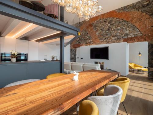 Casa Giorgio Luxury Apartment with Stunning View — 4-Star Luxury Hotel in Menaggio, Italy