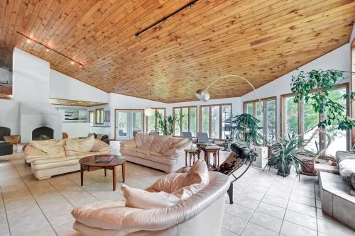 Stunning Waterfront Escape With European Flair — Delta
