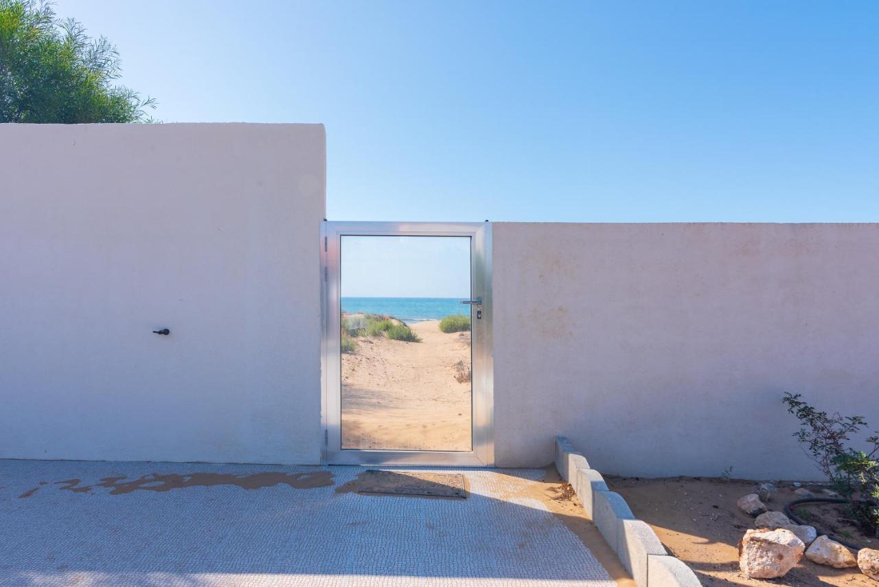 Villa Rosa con accesso sul mare — 4-Star Luxury Hotel in Pachino, Italy
