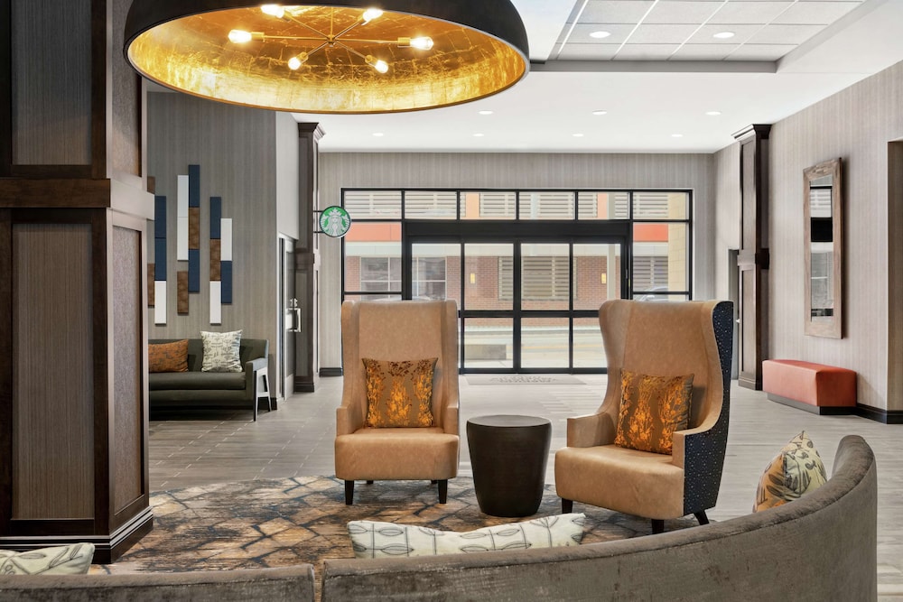 Hampton Inn & Suites Kansas City Downtown Crossroads - photo 3