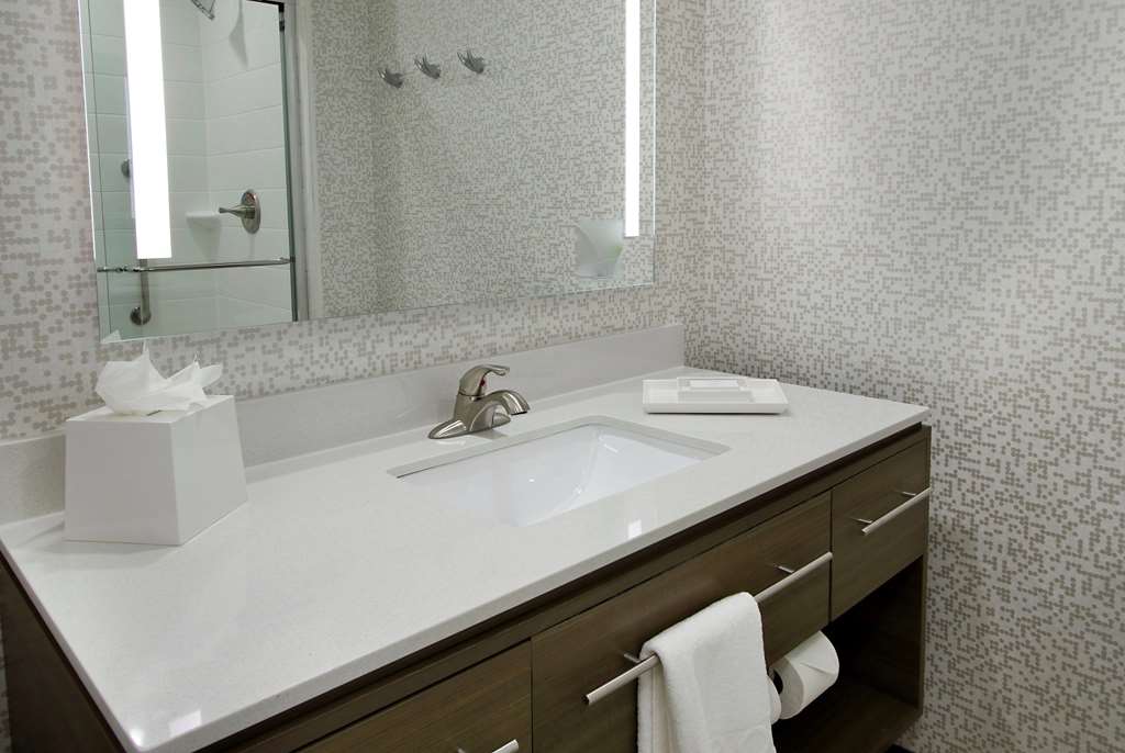 Days Inn & Suites by Wyndham Beaumont West I 10 & Walden - photo 11
