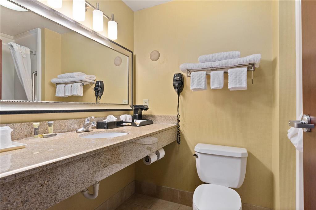 Portland Inn & Suites Portland TN - photo 12