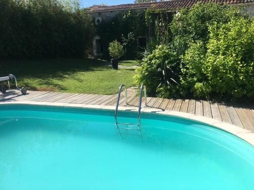 Le Phœnix - carbon neutral hotel in Linars