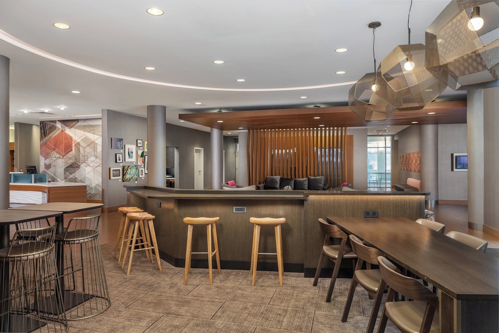 Springhill Suites By Marriott Chattanooga Downtown Cameron Harbor — Chattanooga