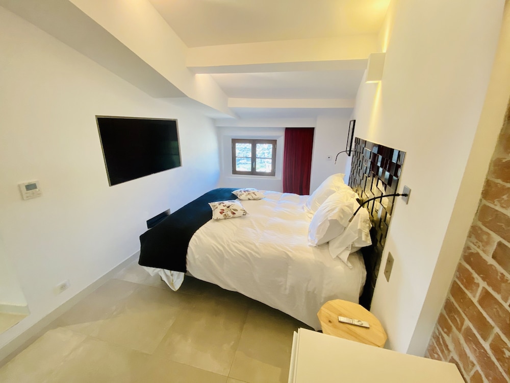 Hostellerie la Fontaine - carbon neutral hotel in Saint-Paul-De-Vence