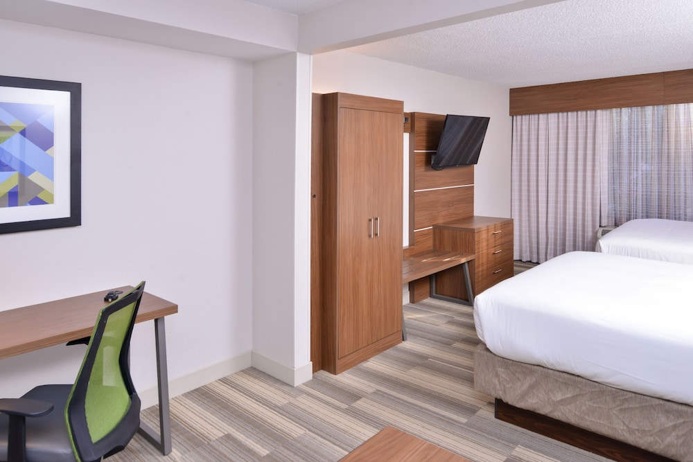Holiday Inn Express & Suites Indianapolis Dtn Conv Ctr Area by IHG - photo 15
