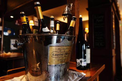 The Six Bells — Bourne — photo 5