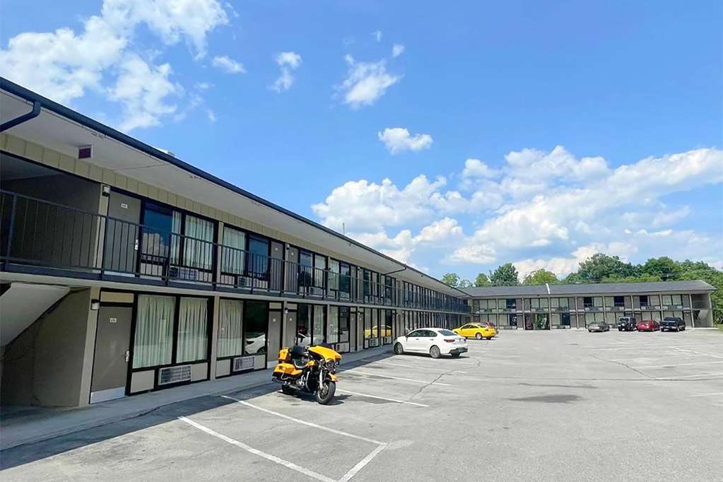 Travelodge by Wyndham Pigeon Forge Dollywood Lane - photo 2
