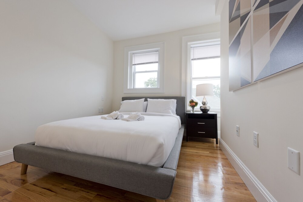 Hip 3BR in Allston by Sonder - photo 4