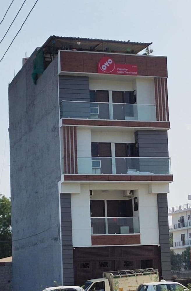 Coco TreeHotel - carbon neutral hotel in Gurgaon