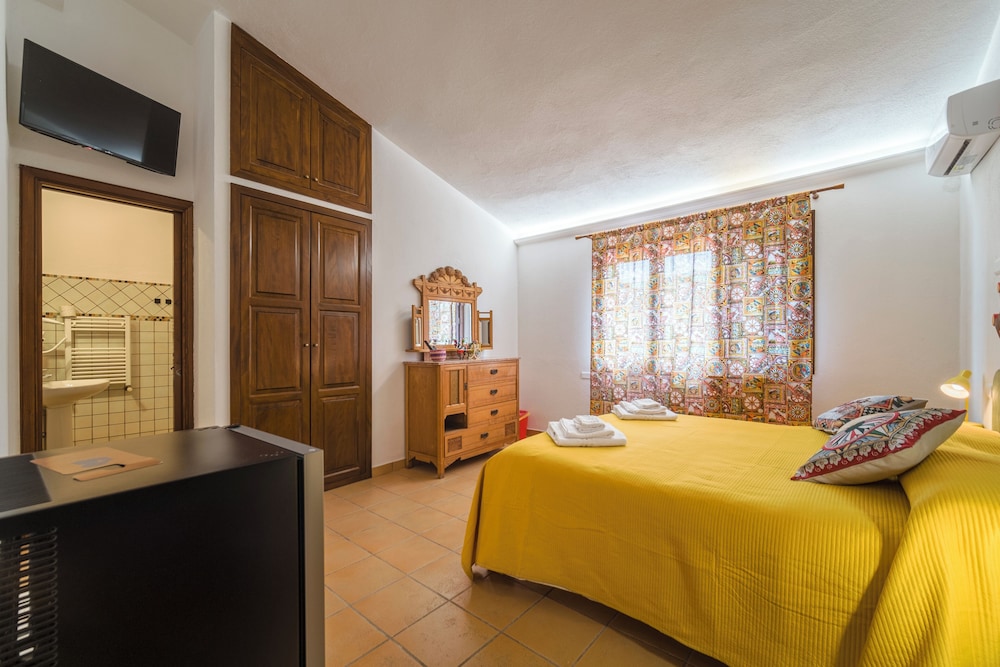 Agrolea Rodí Milici — 4-Star Luxury Hotel in Rodi, Italy