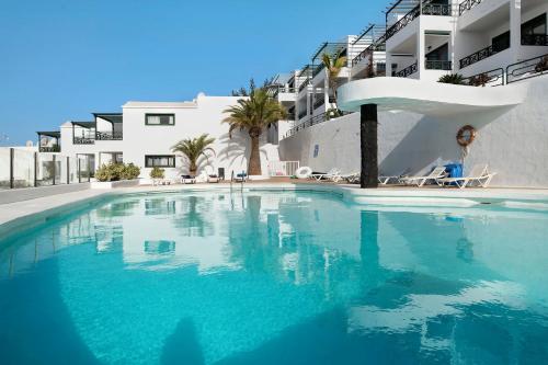 Portonovo Relax Puerto del Carmen — 4-Star Luxury Hotel in Puerto Del Carmen, Spain