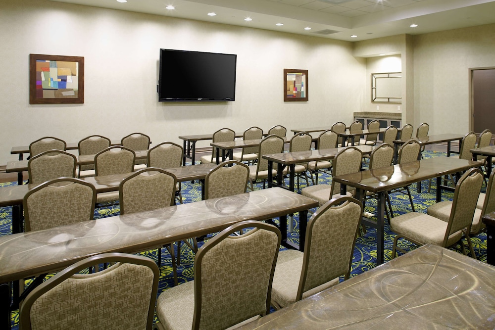 Hilton Garden Inn Texarkana - photo 17