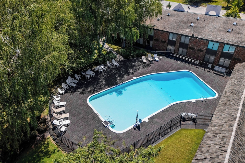 Fireside Inn & Suites Portland - photo 113