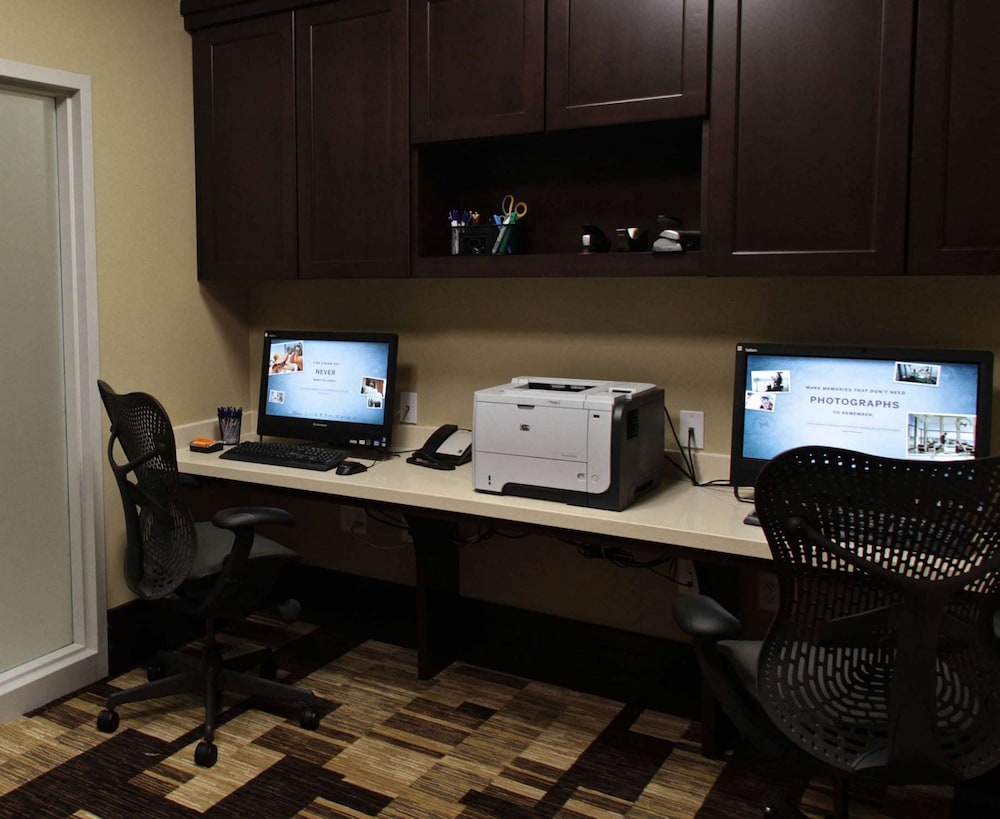 Hilton Garden Inn Victoria - photo 44