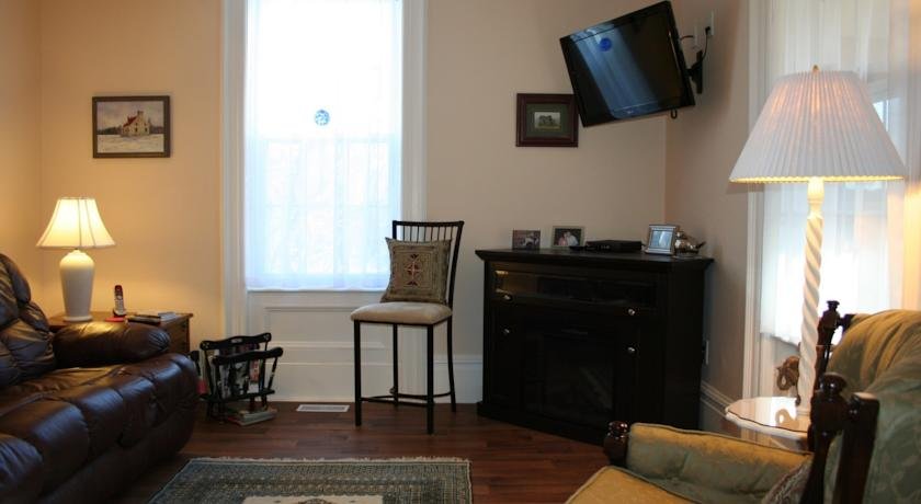 Sandstone Bed and Breakfast — 4-Star Luxury Hotel in New Glasgow, Canada