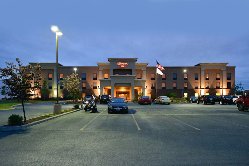 Hampton Inn Utica - photo 26