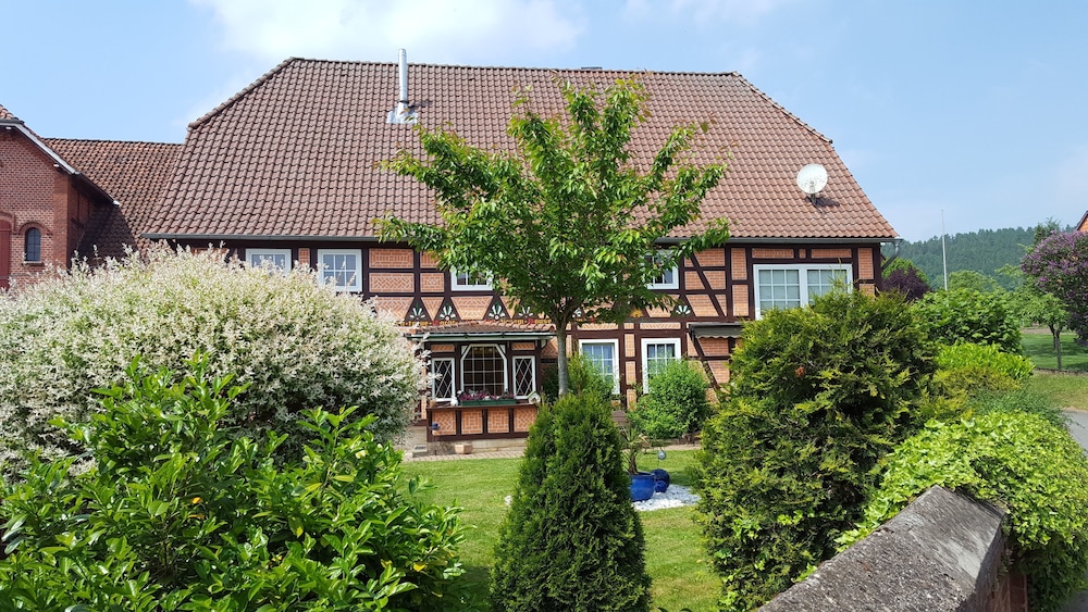 Suntelhof - carbon neutral hotel in Hessisch Oldendorf