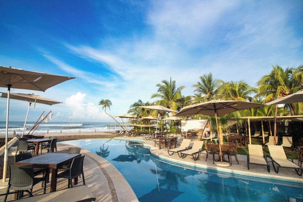 Mishol Bodas Hotel & Beach Club Privado - carbon neutral hotel in Acapulco De Juarez