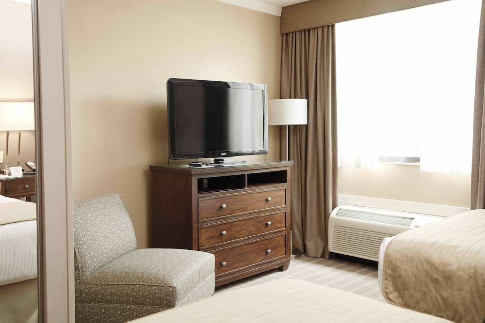 Ethan Allen Hotel - photo 14