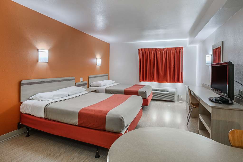 Motel 6 Pasadena TX - photo 13