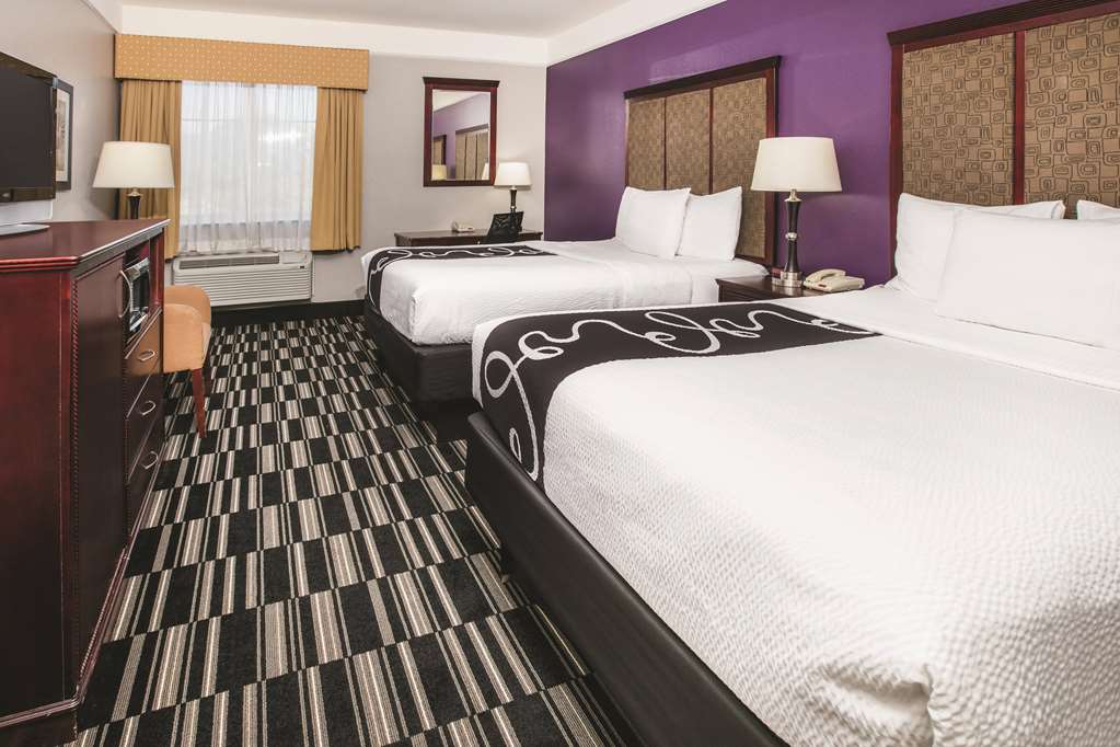 Baymont by Wyndham Dallas South DeSoto - photo 8