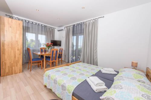 Luxury Rooms Ivana — hotel in Kastel Luksic