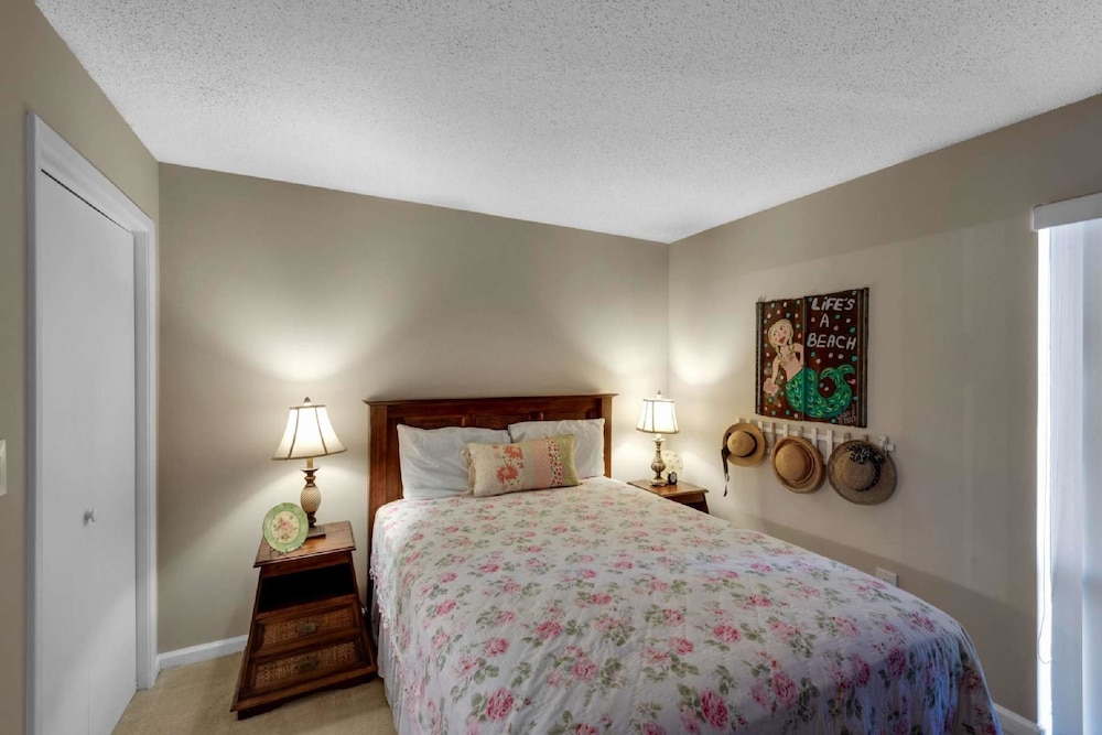 Edgewater Beach Resort Tower 3 2 Bedroom Apartment - photo 6