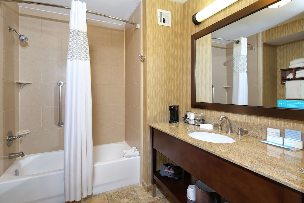 Hampton Inn & Suites Tucson Mall - photo 19