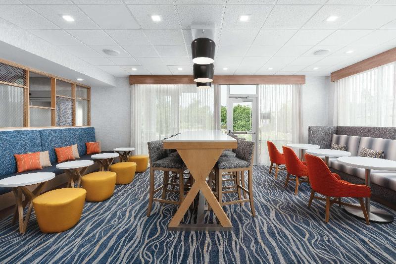 Hampton Inn Bellingham Airport - photo 6