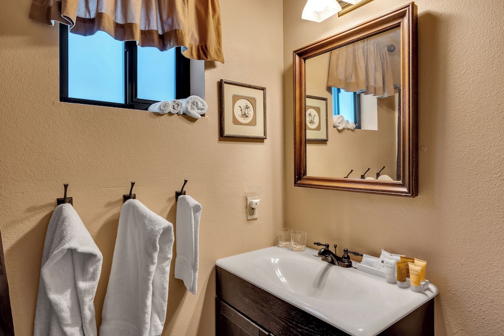 Idyllwild Inn - photo 216