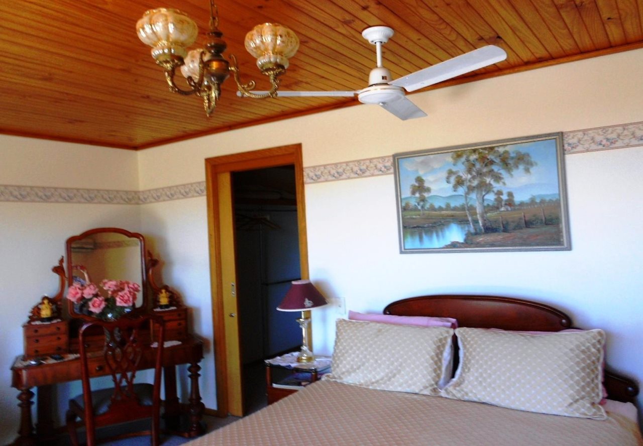 Edens Bed and Breakfast — 4-Star Luxury Hotel in Eden, Australia