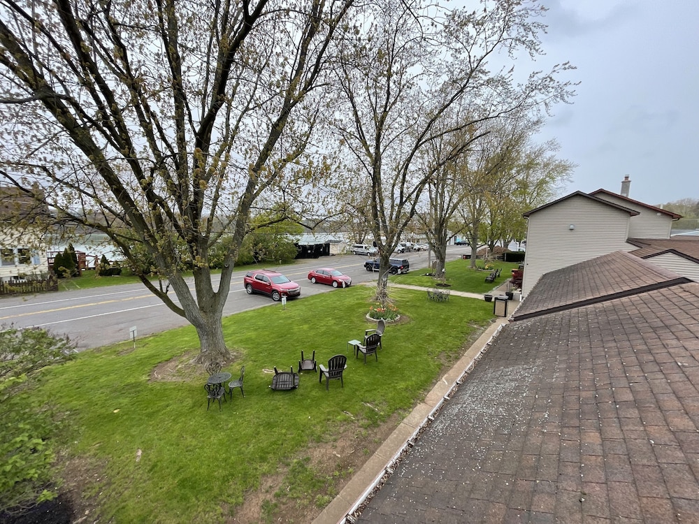 Riverside Motel - photo 134