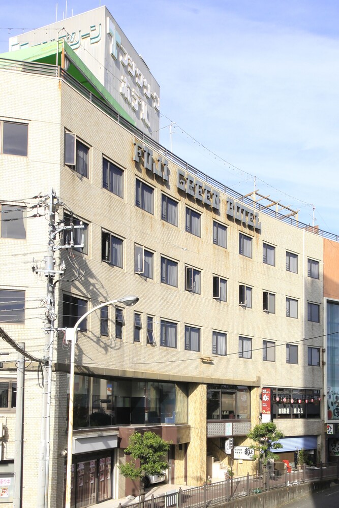 Fuji Green Hotel in Fuji, Japan
