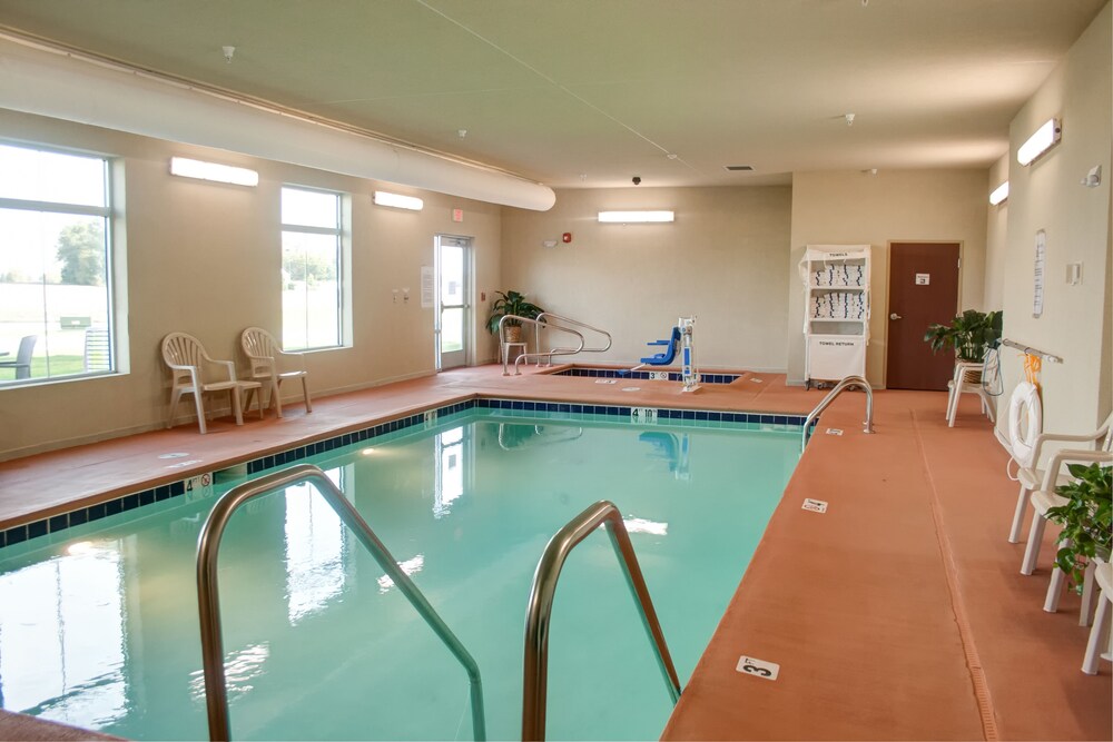 Cobblestone Hotel & Suites Jefferson - photo 30