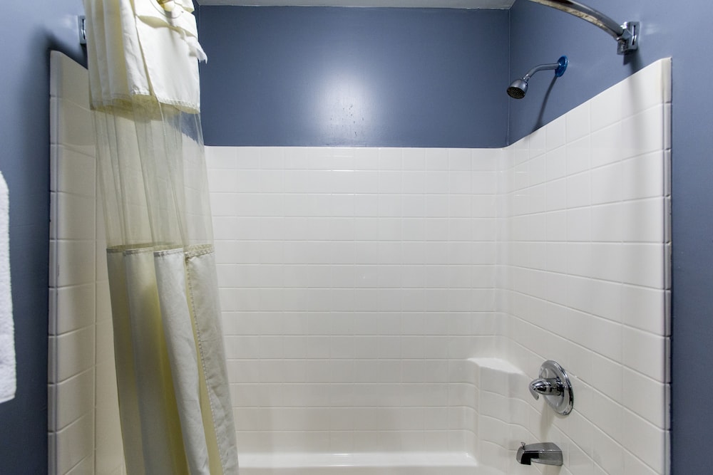 Hollywood Palms Inn and Suites - photo 73
