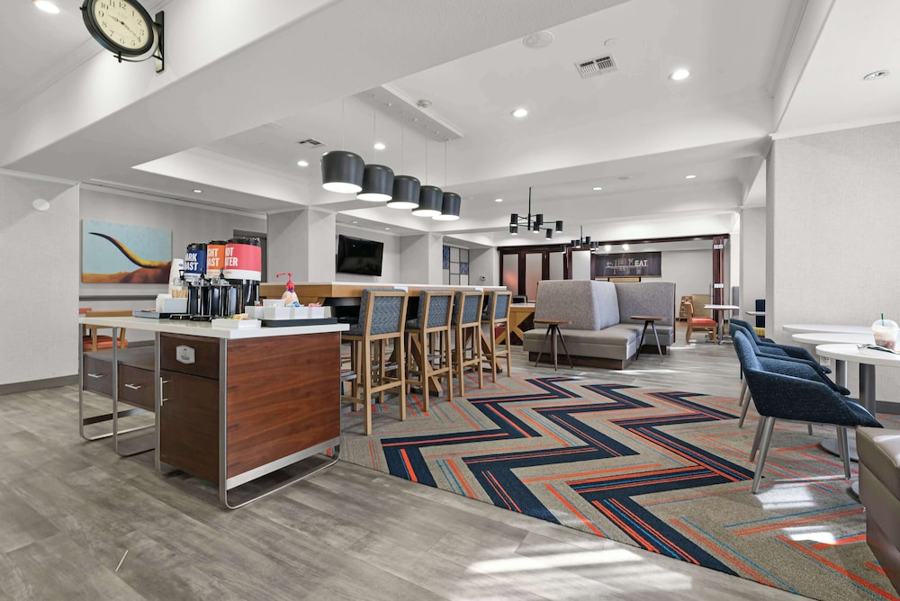 Hampton Inn Seguin - photo 49