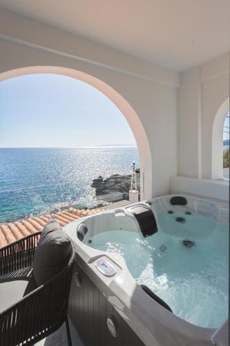 Marina Apartments — 4-Star Luxury Hotel in Kardamyli, Greece