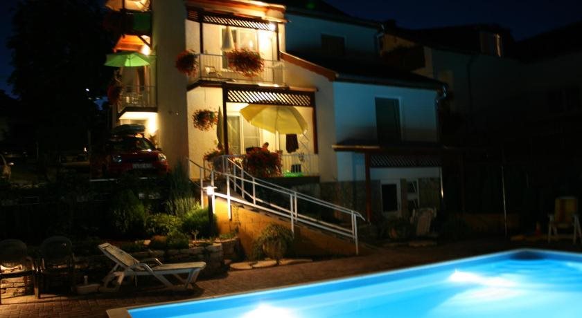 Apart Hévízi Ház — 4-Star Luxury Hotel in Heviz, Hungary