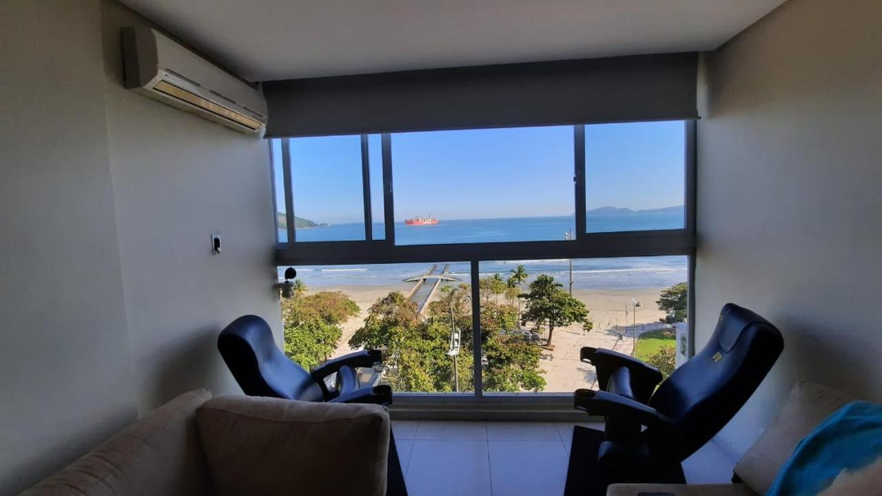 A Melhor Vista de Santos Para 5 Pessoas Pe Na Areia — 4-Star Luxury Hotel in Santos, Brasil