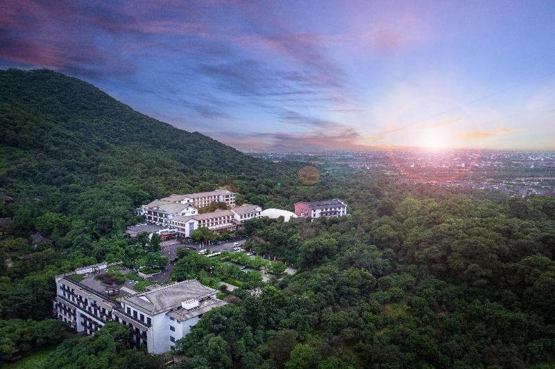 Holiday Inn Hangzhou Chaoshan — 4-Star Luxury Hotel in Hangzhou, People's Republic of China