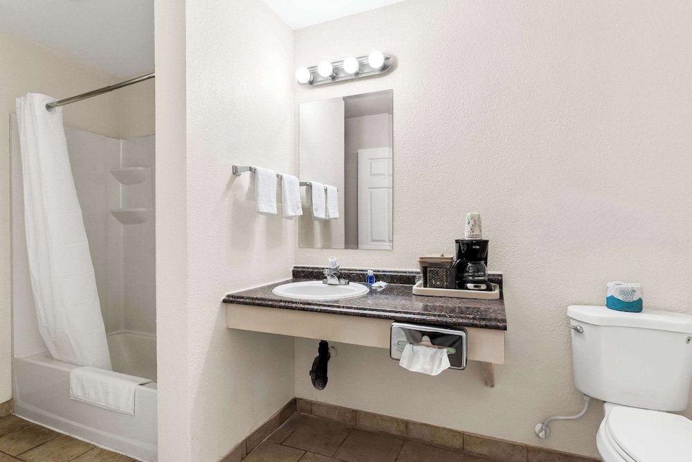 Rodeway Inn Hermiston Umatilla - photo 23