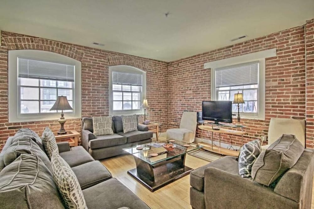 Convention Center corporate apartments — 4-Star Luxury Hotel in Baltimore, United States