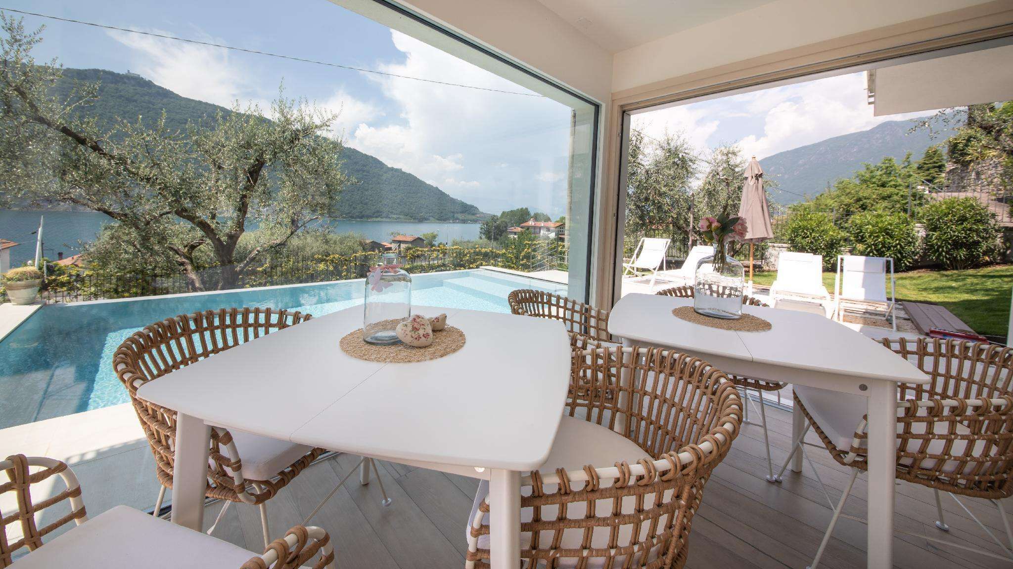 Verdolivo — 4-Star Luxury Hotel in Sale Marasino, Italy